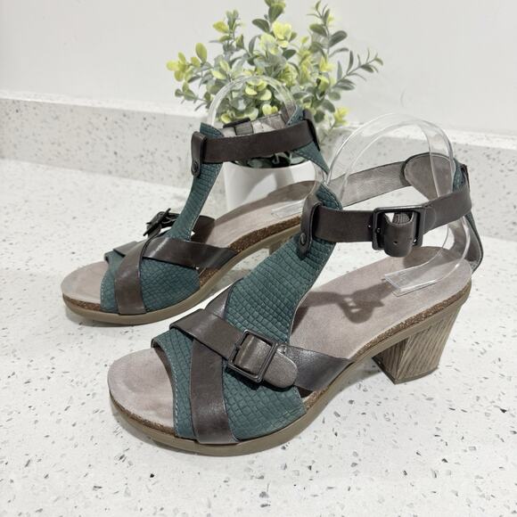 Dansko Dominique Leather T-Strap Sandal Size 39 CP - Picture 2 of 4